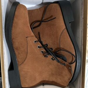 Suede laced up boots